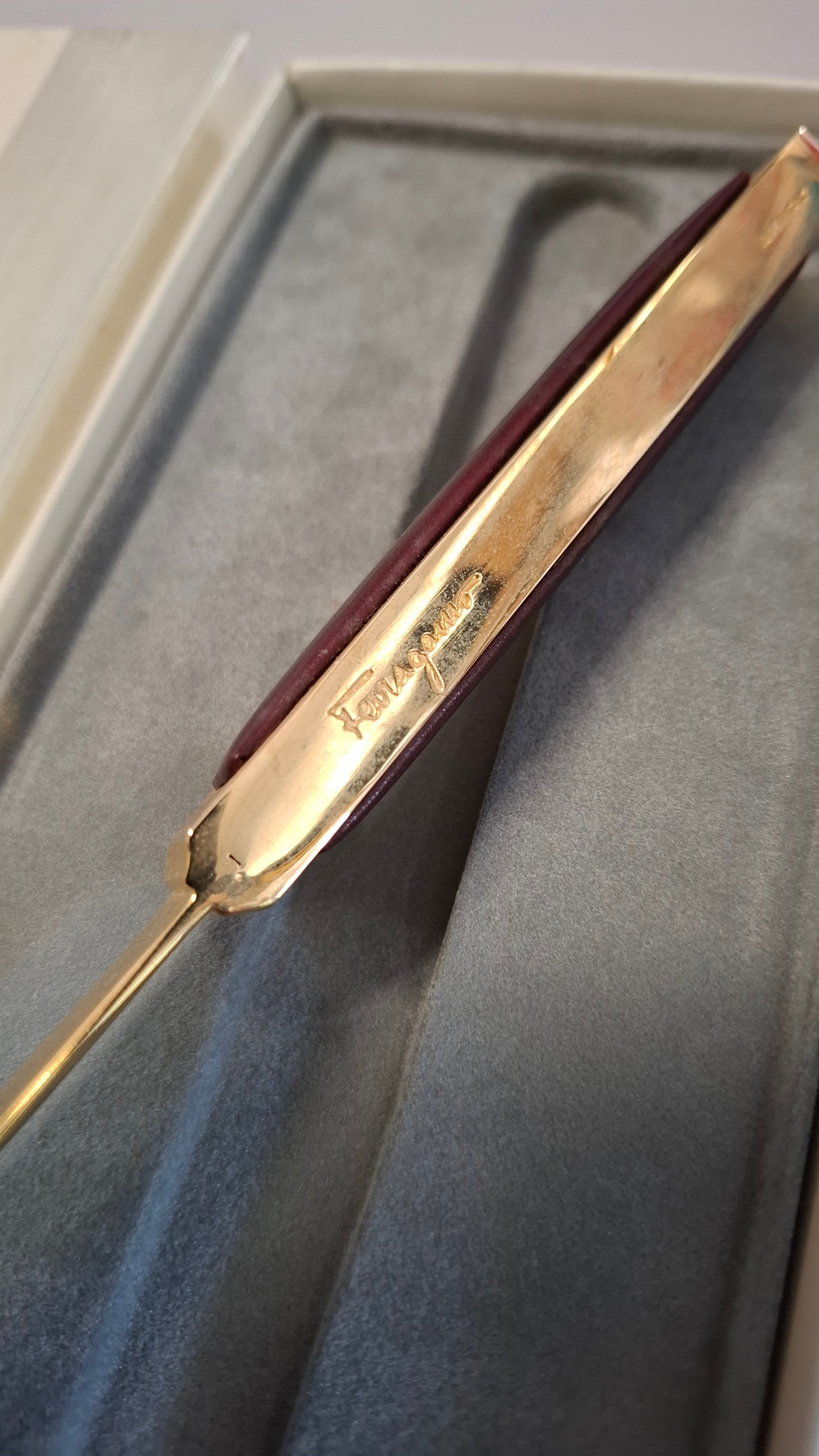 Tagliacarte Ferragamo
