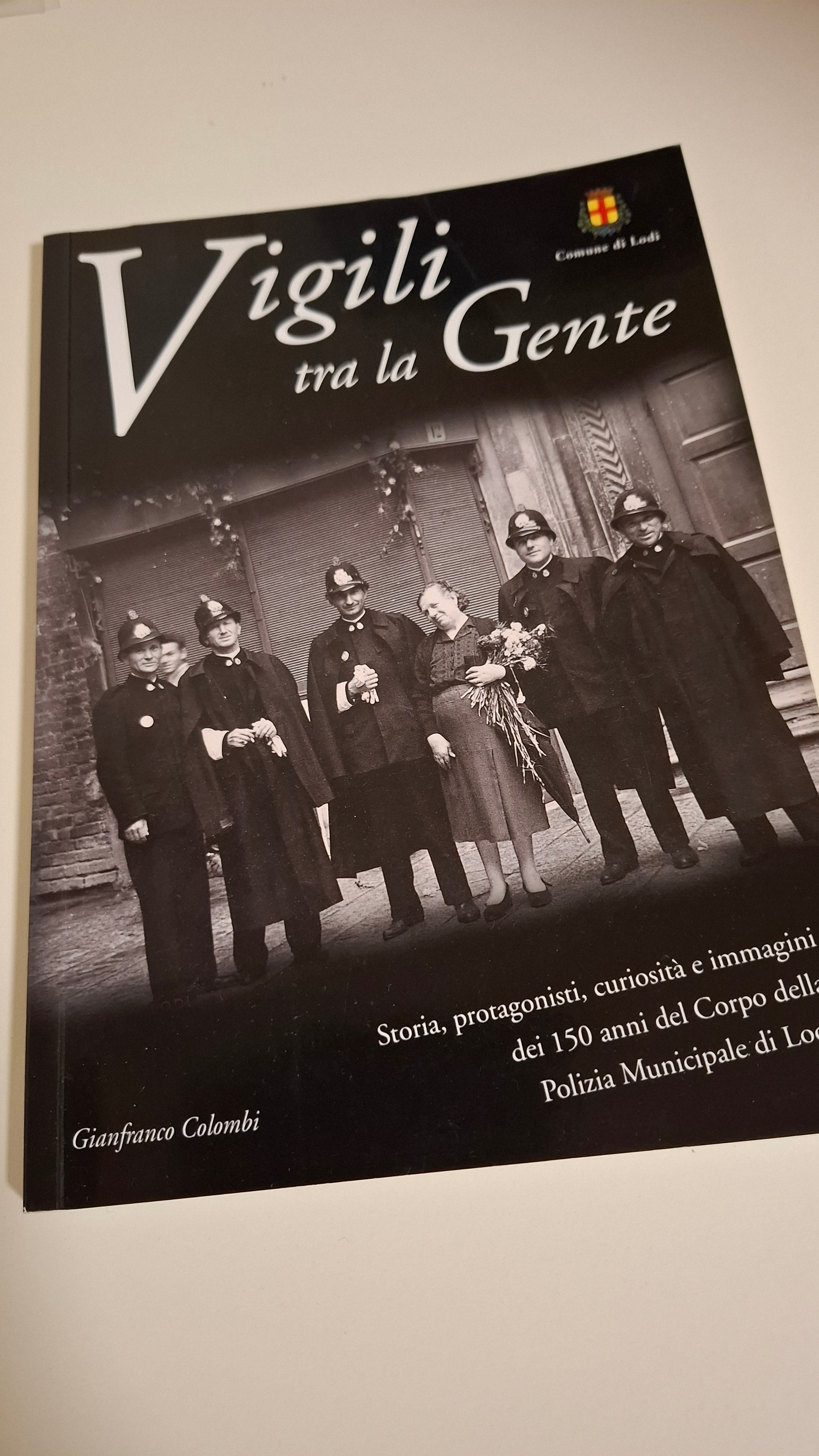 Vigili tra la gente