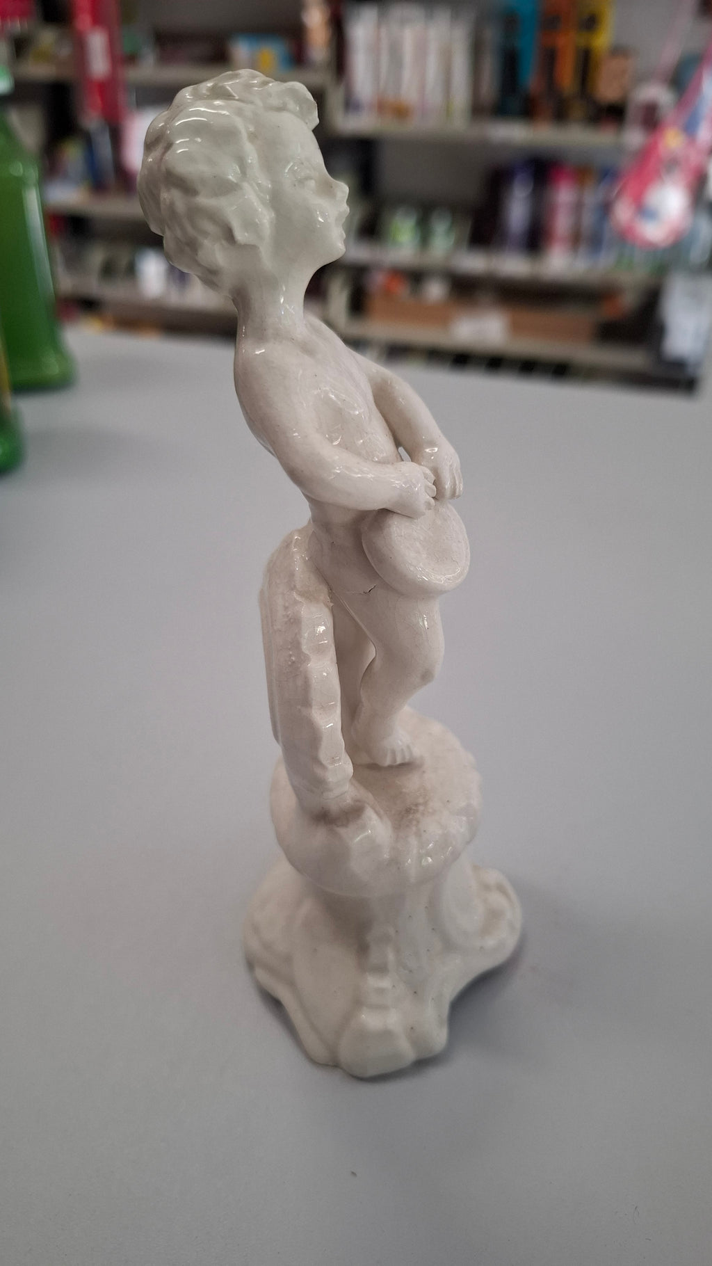 Statuetta bianca
